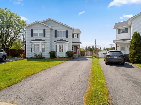 33 Laumann Place, Mount Pearl, NL A1N5B2
