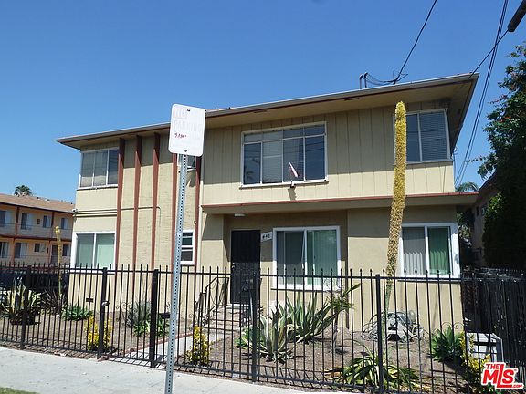 2nd image of 442 Normandie Pl