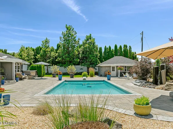 1740 Leisure Ln, Yakima, WA 98908