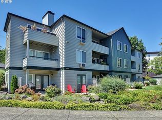 4970 SW Landing Dr APT 302, Portland, OR 97239