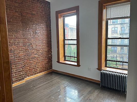 4th image of 2310 1st Ave APT 4N