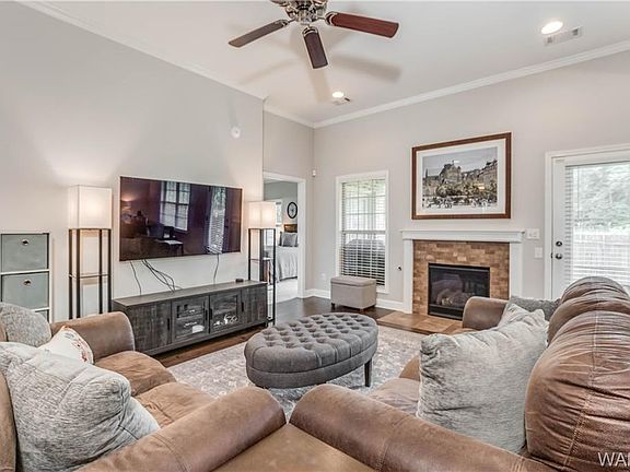 3rd image of 5405 Moores Cir