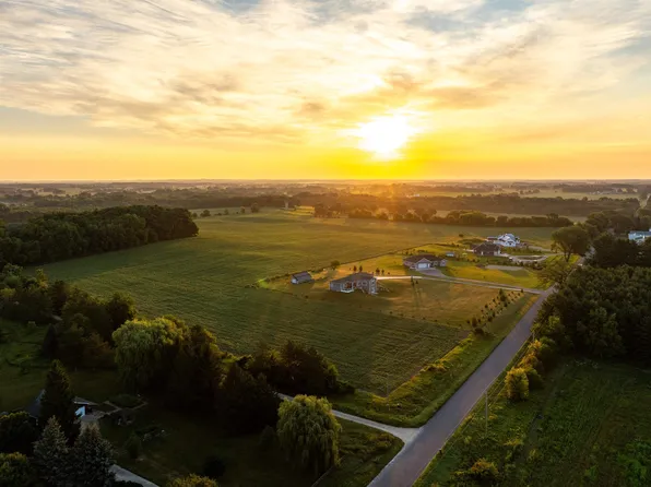 11 Tracts, Stoughton, WI 53589