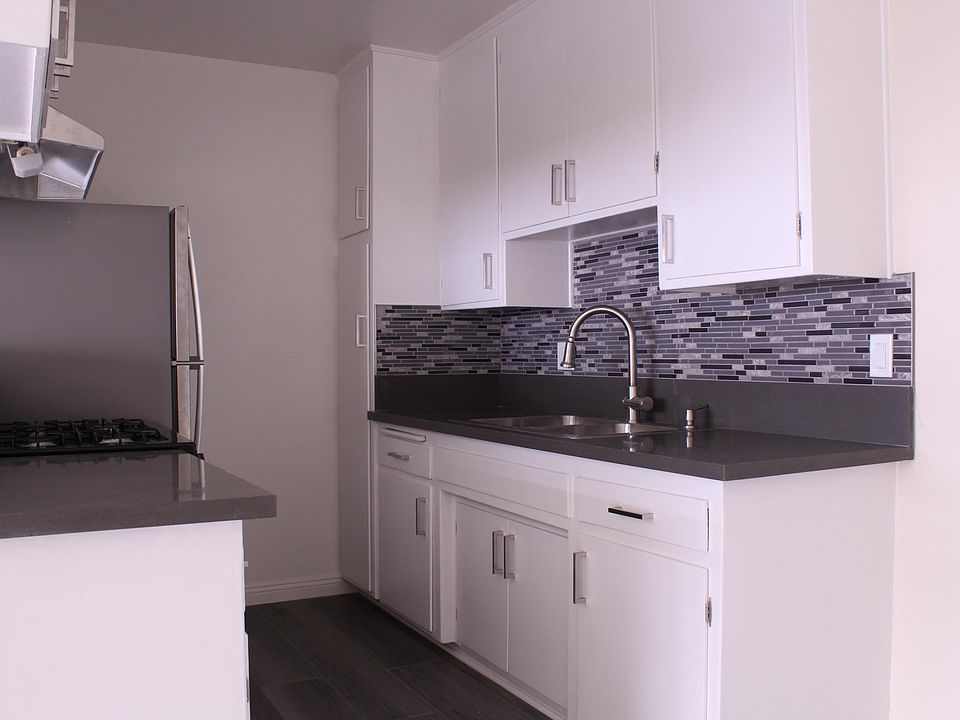 1st image of 12009 Vanowen St #2