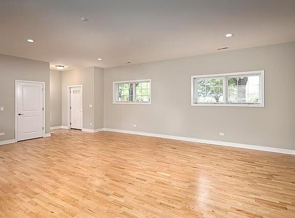 3rd image of 1549 W Hood Ave APT 203
