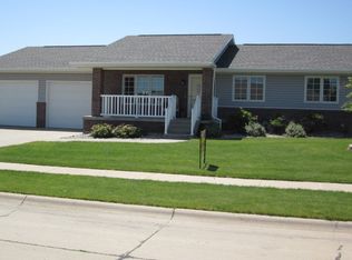 5107 33rd St, Columbus, NE 68601