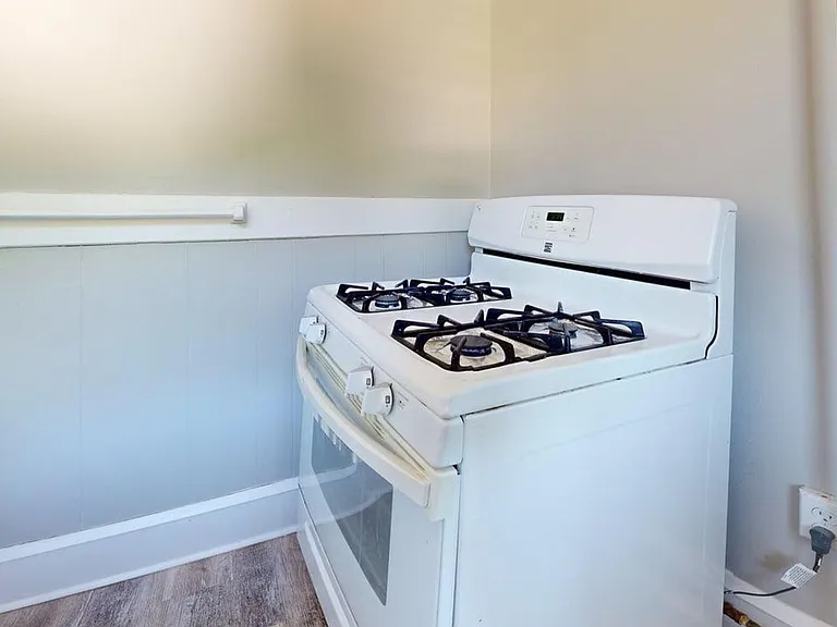 1317 Saint Elmo Ave NE — Photo 7