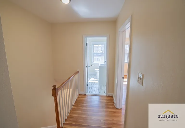 1444 Meridene Dr — Photo 14