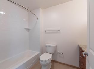 76 Rittenhouse Pl APT A2, Ardmore, PA 19003