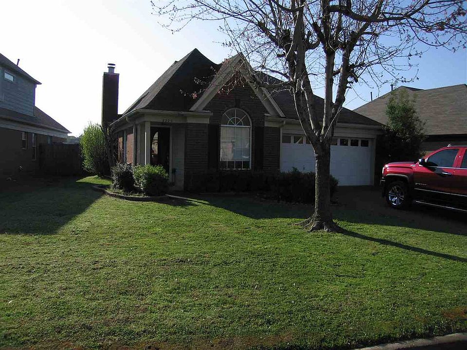1st image of 2220 Lake Springs Ln