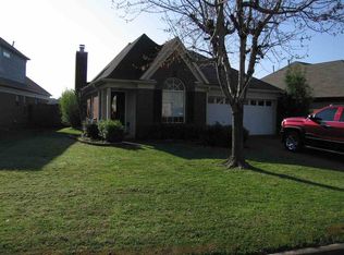 2220 Lake Springs Ln, Cordova, TN 38016