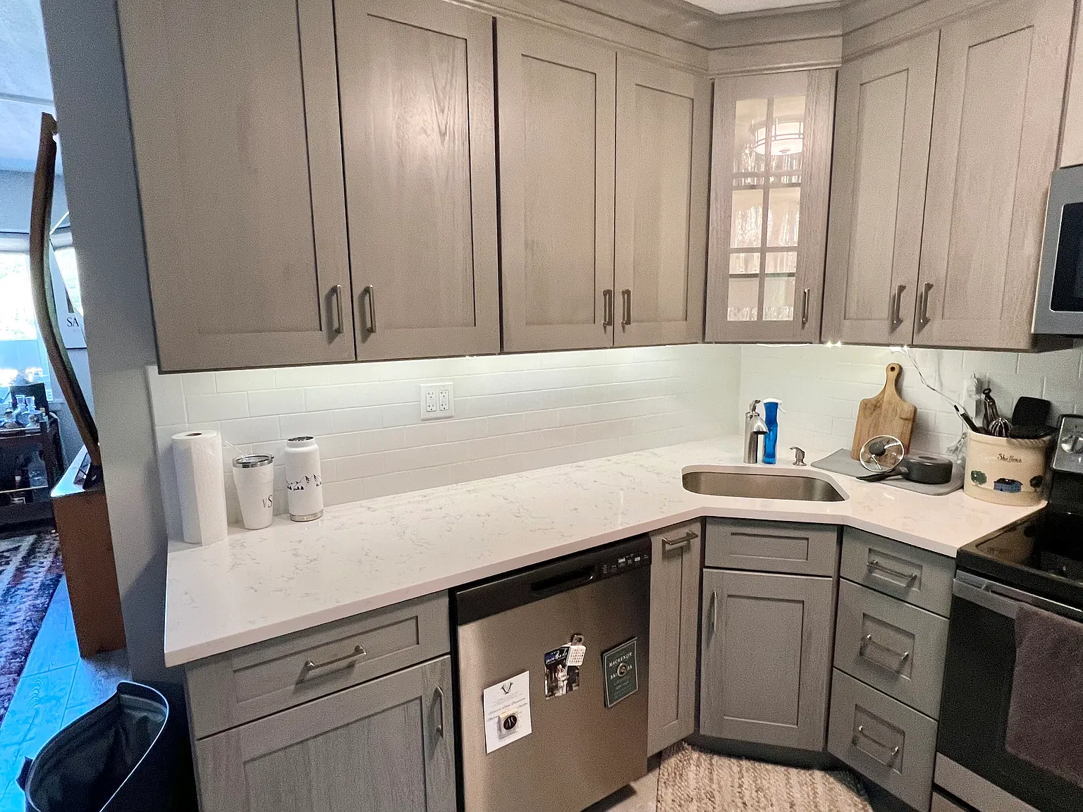 410 Benedict Ave — Photo 4
