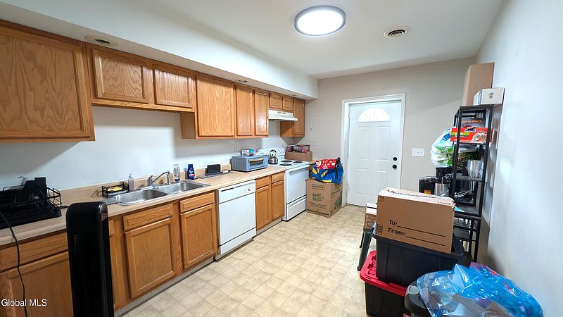 4th image of 1313 Broadway