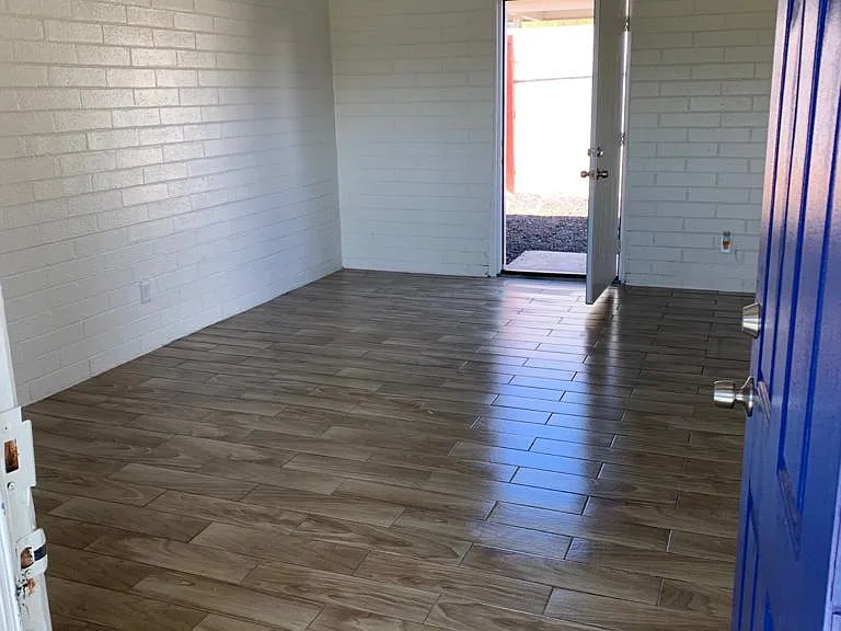 516 W Highland Ave #E — Photo 2