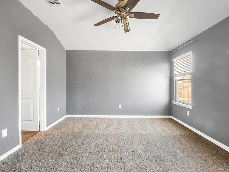 117 Cranbrook Ln — Photo 16