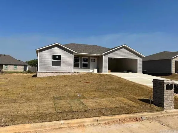 209 Formon Dr, Paragould, AR 72450