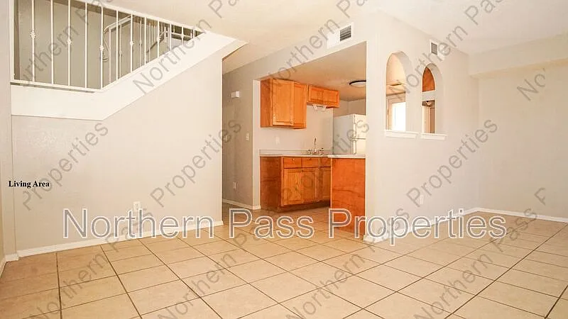 4 bed, 3.0 bath, 1482 sqft, $1,395 — Photo 2
