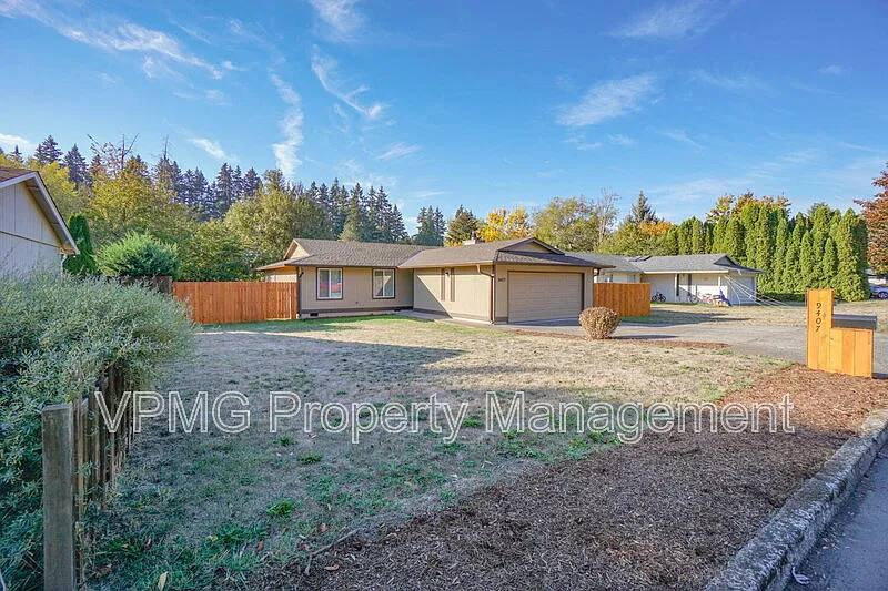 3 bed, 2.0 bath, 1200 sqft, $2,595 — Photo 2