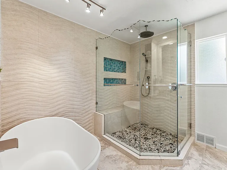 3072 Latham Ln — Photo 6