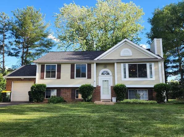 3827 Dittany Ct, Chantilly, VA 20151