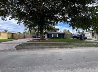 6541 SW 5th St, Pembroke Pines, FL 33023