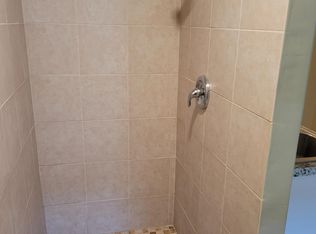 16572 Live Oak St APT A, Hesperia, CA 92345