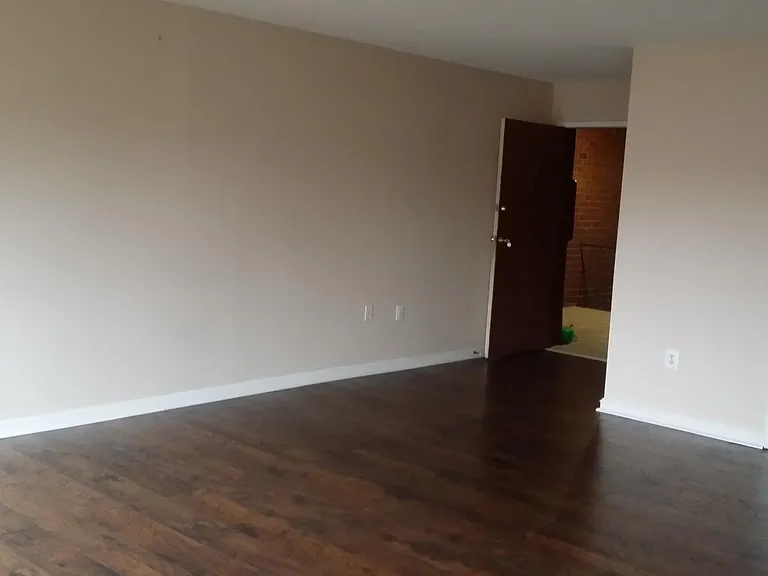 9207 Douglas St #210 — Photo 9