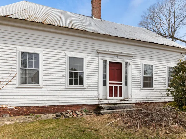 706 River Road, Buxton, ME 04093