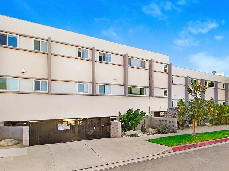 Citra Apartments — Photo 64