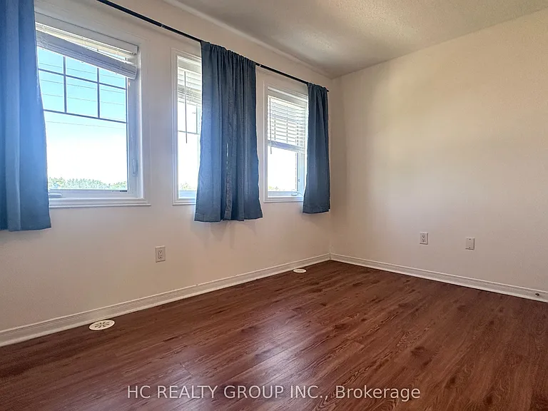 5257 Major Mackenzie Dr E — Photo 15