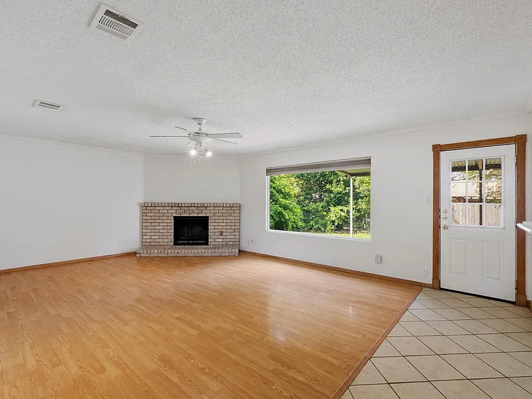 3009 Bushnell Dr — Photo 6