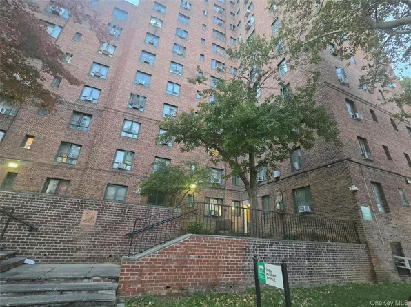 2059 McGraw Avenue #5C, Bronx, NY 10462