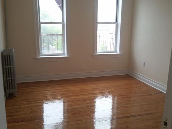 4th image of 15067 87th Ave
