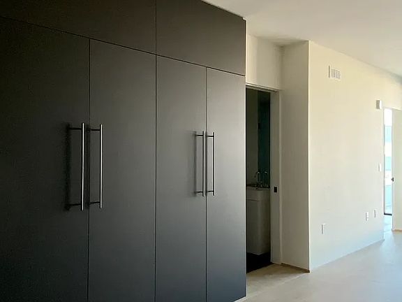 4th image of 241 10th St Unit 507