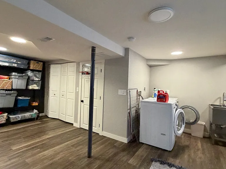 970 McIntire St — Photo 38