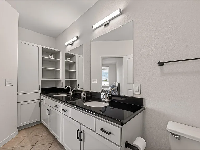 505 Jackson Hill St #404 — Photo 17