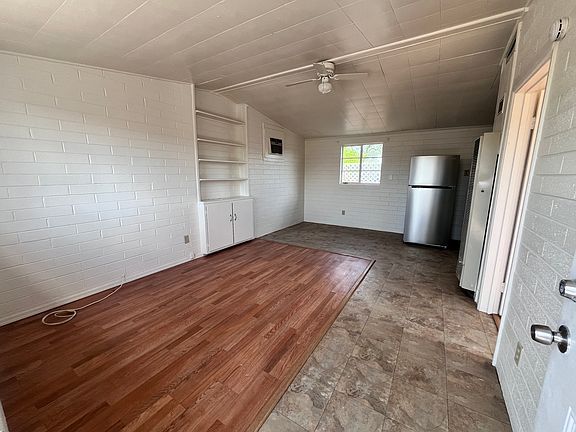 3rd image of 2528 N Fontana Ave #C