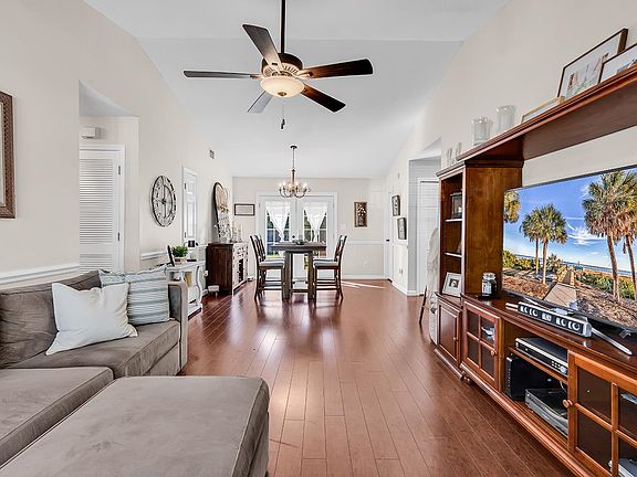 2nd image of 2947 Temperance Dr.