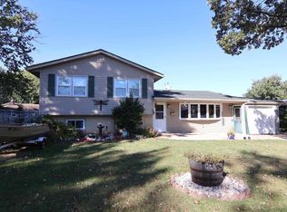 2014 S Crosby Ave, Janesville, WI 53546