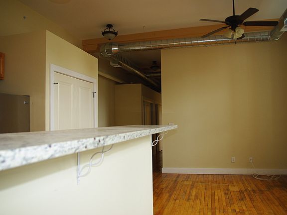 4th image of 31 Ontario St APT 305