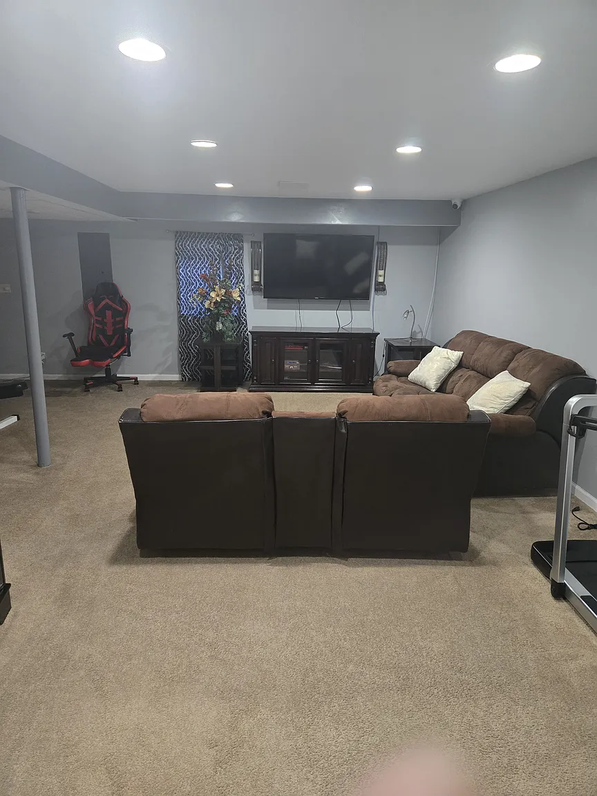 821 Southwick Dr #1 photo 1