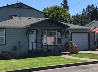 209 Porter St, Silverton, OR 97381