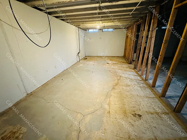 24332 Cunningham Ave — Photo 7