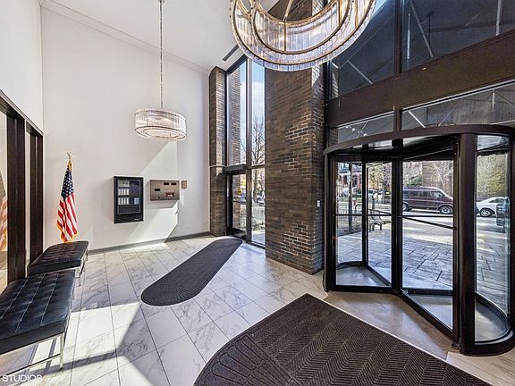 2nd image of 525 W Hawthorne Pl APT 2608