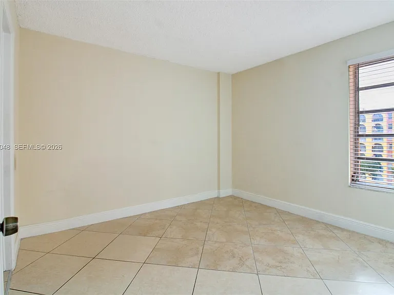 4717 NW 7th St #604-10 — Photo 7