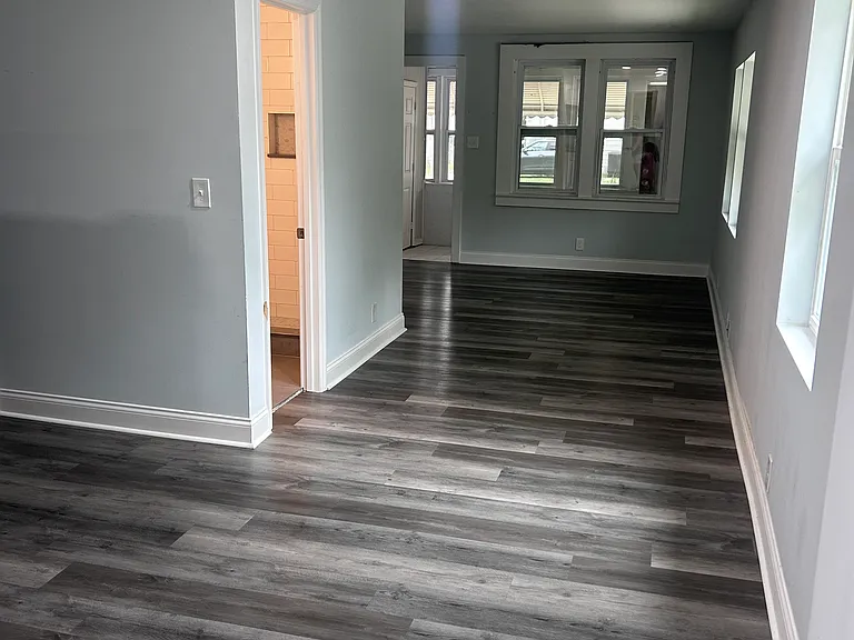 Living area/Dining room