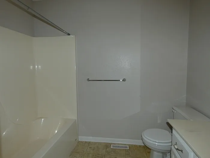 833 Spring Ct — Photo 10