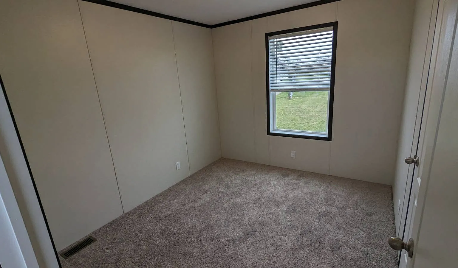 3 bed, 2.0 bath, $1,349 — Photo 4