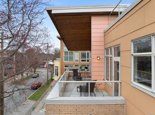 Essencia Verde, Victoria, BC V8V 2V9