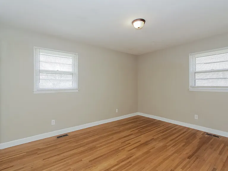 3304 Sunset Rd — Photo 12
